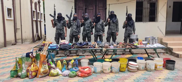 କନ୍ଧମାଳରେ ପୁଲିସ ଓ ମାଓବାଦୀ ଗୁଳିବିନିମୟ ଜାରି, ମିଳିଲାଣି ବିପୁଳ ମାଓ ସାମଗ୍ରୀ