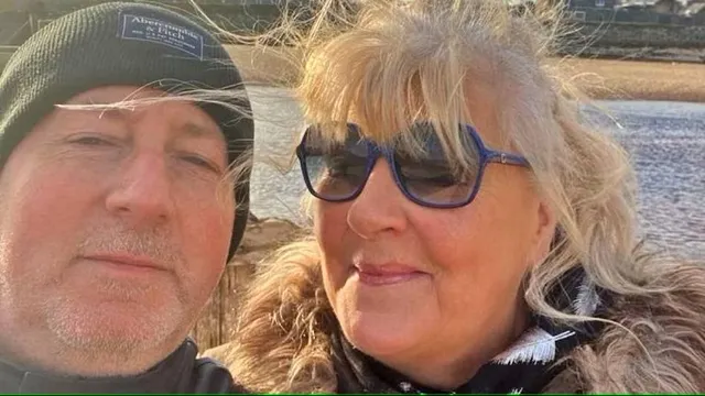 ୩୫ବର୍ଷ ଧରି ଲିଭ-ଇନରେ ରହିବା ପରେ ପାର୍ଟନରଙ୍କୁ ଦେଲେ ଏଭଳି ସରପ୍ରାଇଜ