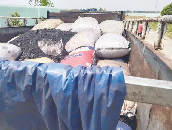 ଚୋରା ଅଷ୍ଟ୍ରେଲିଆନ୍‌ କୋଇଲା ଗାଡ଼ି ଧରିବା ଘଟଣା: ପୁଲିସକୁ ଜଣାଇଲେନି, ଜରିମାନା ରଖି ଛାଡ଼ିଦେଲେ