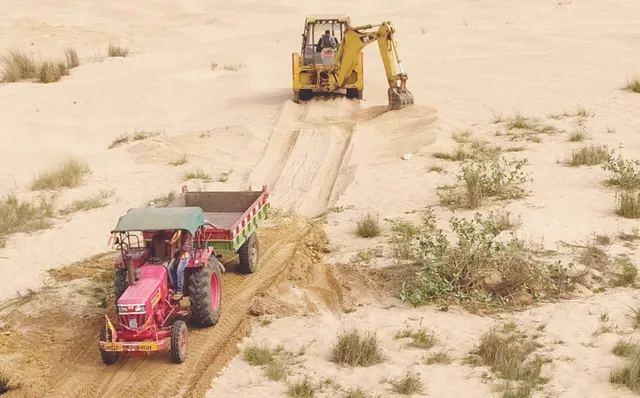 ନାଉଗାଁରେ ବାଲି ଦର ଅମୂଲ ମୂଲ...ସୈରାତ୍‌ରୁ କେବେ ଉତ୍ତୋଳନ ହେବ ବାଲି?