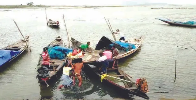 ଚିଲିକାରେ ଉଠିଲା ୪ ଫୁଟ୍‌ର ଜୁଆର; ଭାଙ୍ଗିଲା ୧୦ ଡଙ୍ଗା, ଅଟକିଲା ଭସାପୋଲ, ବର୍ତ୍ତିଲେ ୨ଶହ ଯାତ୍ରୀ