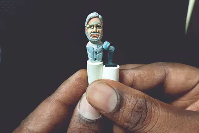 ଚର୍ଚ୍ଚାରେ ୨୨ ବର୍ଷୀୟ ଛାତ୍ରଙ୍କ ଚକ୍‌ ଖଡିରେ ପ୍ରସ୍ତୁତ କ୍ଷୁଦ୍ରାକାର କଳାକୃତି