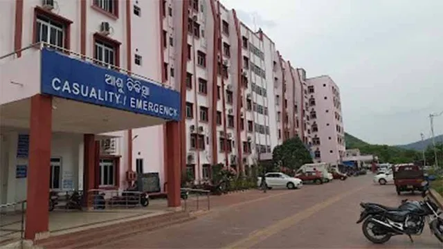 ଢେଙ୍କାନାଳ ଜିଲ୍ଲାରେ ଡାକ୍ତର ମରୁଡ଼ି