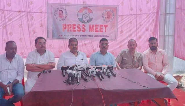 ଉପନିର୍ବାଚନରେ ପରାଜୟ ପ୍ରସଙ୍ଗ: ଚିରଞ୍ଜୀବ ଓ ମୋକିମ୍‌ଙ୍କ ମୁଣ୍ଡରେ ଅଠା ବୋଳିଲା ଜିଲ୍ଲା କଂଗ୍ରେସ