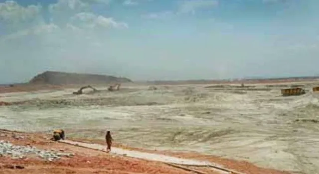 ଦୁଃଖଦେଉଛି ଛତିଶଗଡ଼ ପାଉଁଶ;  ପୋଖରୀ ପାଣି ଦୂଷିତ, ଚାଷ ଜମି କ୍ଷତିଗ୍ରସ୍ତ