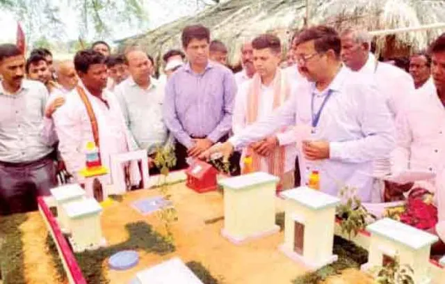 ୫-ଟି ସଚିବଙ୍କ ନୂଆପଡ଼ା ଗସ୍ତ: ୩୦ କଲେଜ ପାଇଁ ୧୪ କୋଟି ଅନୁଦାନ