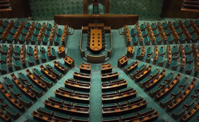 ନୂଆ ସଂସଦ ପାଇଁ ‘୧୦ ଲକ୍ଷ ଘଣ୍ଟା’ ଧରି ଗାଲିଚା ବୁଣିଛନ୍ତି ଉତ୍ତର ପ୍ରଦେଶର ୯୦୦ କାରିଗର