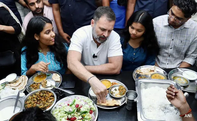 ରାହୁଲ୍‌ ଗାନ୍ଧୀଙ୍କ ଆଚରଣ ମର୍ଯ୍ୟାଦା ବହିର୍ଭୂତ: ଦିଲ୍ଲୀ ବିଶ୍ବବିଦ୍ୟାଳୟ