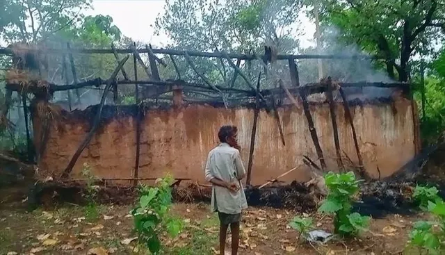 ବଜ୍ରପାତରେ ଘର ପୋଡ଼ିଗଲା