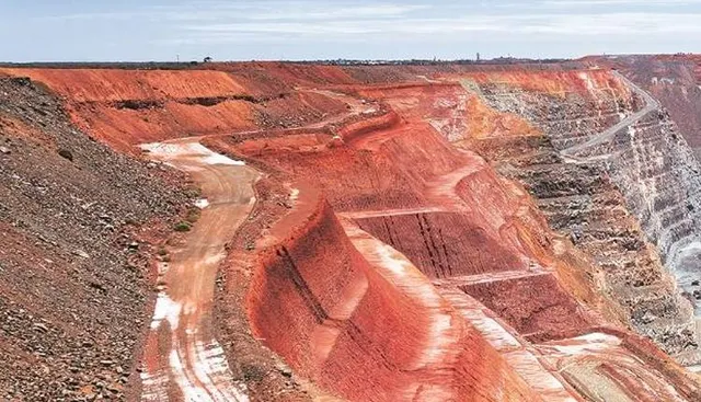 ଟାଟା ଖଣି​ରେ ଦୁର୍ଘଟଣା, ଡ୍ରାଇଭର ମୃତ