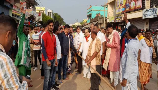 ରେଢ଼ାଖୋଲ ରଥଯାତ୍ରା: ଏକାଠି ରଥ ଟାଣିଲେ ପ୍ରସନ୍ନ ଓ ରୋହିତ