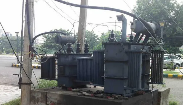 ୮ ଘଣ୍ଟା ଅନ୍ଧାର, ଗରମରେ ୭୦ ପରିବାର