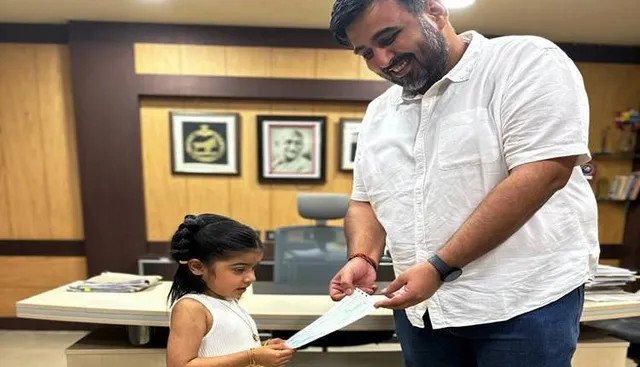 ଜନ୍ମଦିନ ଉପହାର ଅର୍ଥ ରେଳ ଦୁର୍ଘଟଣାଗ୍ରସ୍ତଙ୍କୁ ଦାନ କଲେ କୁନିଝିଅ