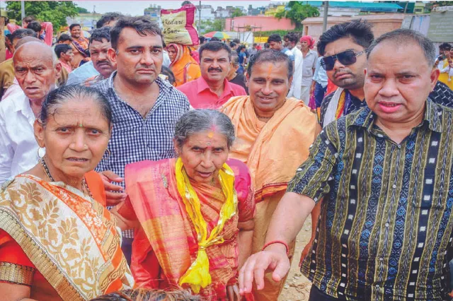 ପୁରୀରେ ପ୍ରଧାନମନ୍ତ୍ରୀଙ୍କ ପତ୍ନୀ ଯଶୋଦା ବେନ୍‌: ‘ପ୍ରଭୁଙ୍କ ଦର୍ଶନ ପାଇ କୃତାର୍ଥ ହେଲି’