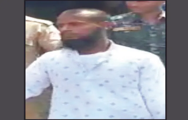 ମଦ୍ରାସାରେ ନାବାଳକଙ୍କୁ ଯୌନ ନିର୍ଯାତନା ମାମଲା: ଅଭିଯୁକ୍ତ ଶିକ୍ଷକଙ୍କୁ ବାନ୍ଧିଲା ପୁଲିସ