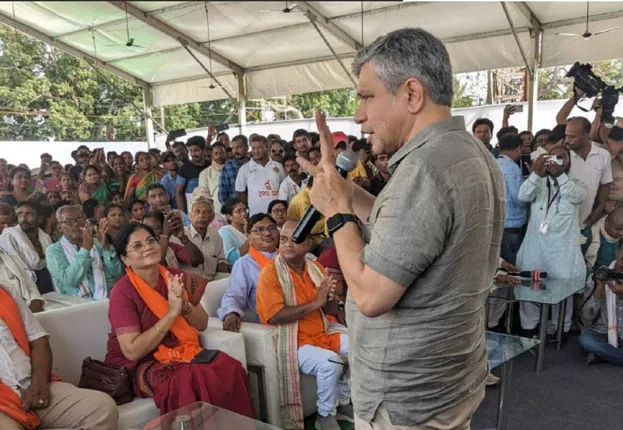 ବାଲିମାଫିଆଙ୍କ କବ୍‌ଜାରେ ନଦୀଶଯ୍ୟା: ପରିବେଶ ଅନୁମତି ନଥାଇ ବାଲିଘାଟ