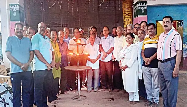 ବାହାନଗା ଟ୍ରେନ୍‌ ଦୁର୍ଘଟଣା: ମୃତକଙ୍କ ଉଦ୍ଦେଶ୍ୟରେ ଦୀପଦାନ