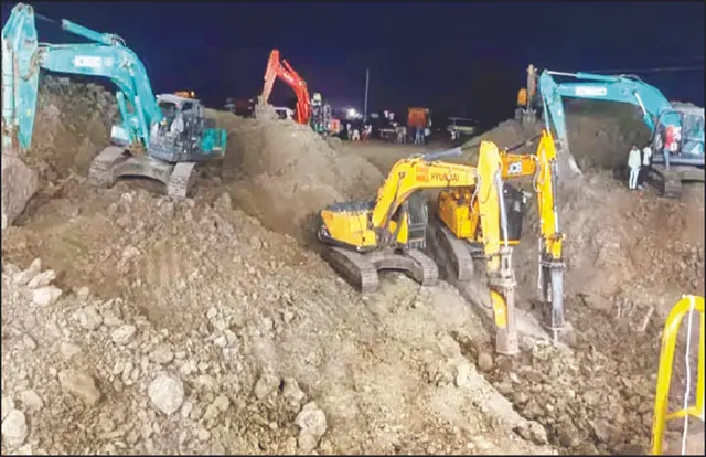 ୩୦୦ ଫୁଟ୍‌ ବୋରୱେଲ୍‌ରେ ଖସିପଡ଼ିଥିବା ଶିଶୁର ମୃତ୍ୟୁ: ୫୦ ଘଣ୍ଟାର ଅପରେସନ ପରେ ଶବ ଉଦ୍ଧାର