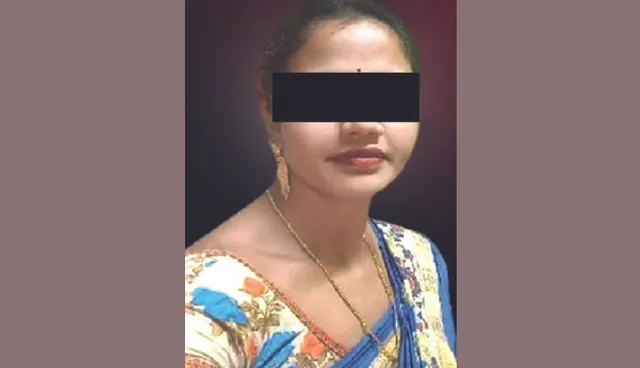 ପିଲାଛୁଆ ଛାଡ଼ି ପଳାଇଥିବା ମହିଳା କାବୁ