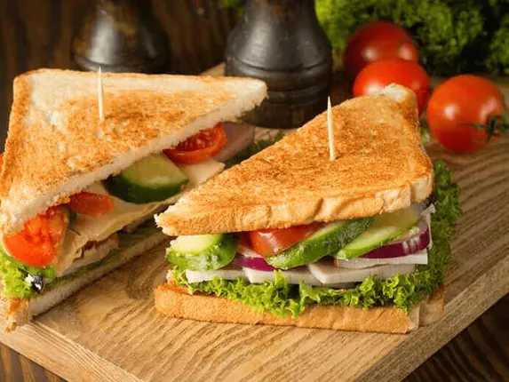 ‘ରେଡି ଟୁ ଇଟ ଫୁଡ’ ଖାଦ୍ୟ ବିକ୍ରି କରୁଥିବା ଦୋକାନୀ ହୋଇଯାଆନ୍ତୁ ସାବଧାନ!