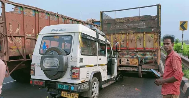 ଟ୍ରକ ପଛରେ ପିଟି​ଲା ବୋଲେରୋ, ୮ ଆହତ