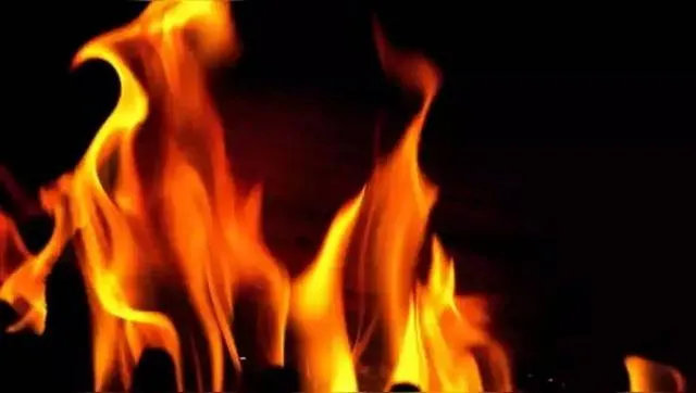 ପ୍ରାଥମିକ ବିଦ୍ୟାଳୟରେ ଅଗ୍ନିକାଣ୍ଡ: ଅଳ୍ପକେ ବର୍ତ୍ତିିଲେ ଛାତ୍ରଛାତ୍ରୀ