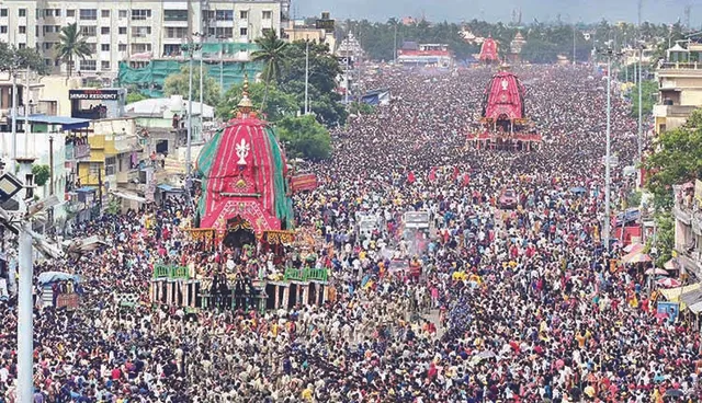 ବାହୁଡ଼ାଯାତ୍ରାରେ ରଥଟଣାବେଳେ ବିଶୃଙ୍ଖଳା: ଦୁଇ ଥର ଛିଣ୍ଡିଲା ତାଳଧ୍ବଜ ରଥ ଦଉଡ଼ି, ଭୋଇ ସେବକଙ୍କ ସମେତ ୮ ଗୁରୁତର