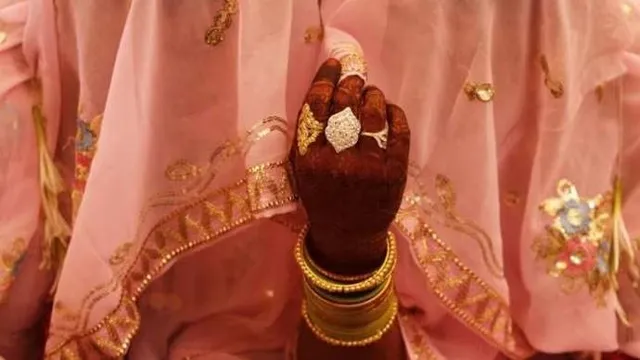 ପାକିସ୍ତାନରେ ହିନ୍ଦୁ ଝିଅ ଅପହରଣ;  ଇସ୍‌ଲାମ୍‌ ଧର୍ମରେ ଦୀକ୍ଷିତ କରାଇ ବିବାହ କରାଇଲେ ଟ୍ୟୁସନ୍‌ ଶିକ୍ଷକ