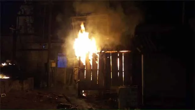 ଟ୍ରାନ୍ସଫର୍ମର ଫାଟି ଦୋକାନ ଜଳିଗଲା