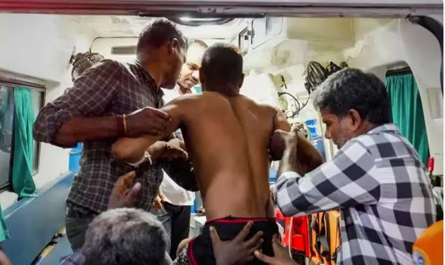 କରମଣ୍ଡଳ ଦୁର୍ଘଟଣା: ବିନା ଟିକେଟରେ ଯାତ୍ରା କରିଥିବା ଯାତ୍ରୀଙ୍କୁ ବି ମିଳିବ କ୍ଷତିପୂରଣ