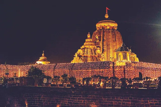 ଖୁଣ୍ଟିଆ-ମଲିଆ ସେବାୟତଙ୍କ ବିବାଦ ତୁଟିନି: ଏଥର ବି ବନ୍ଦ ଲିଙ୍ଗରାଜଙ୍କ ହାଣ୍ଡିଭଙ୍ଗା ଯାତ!