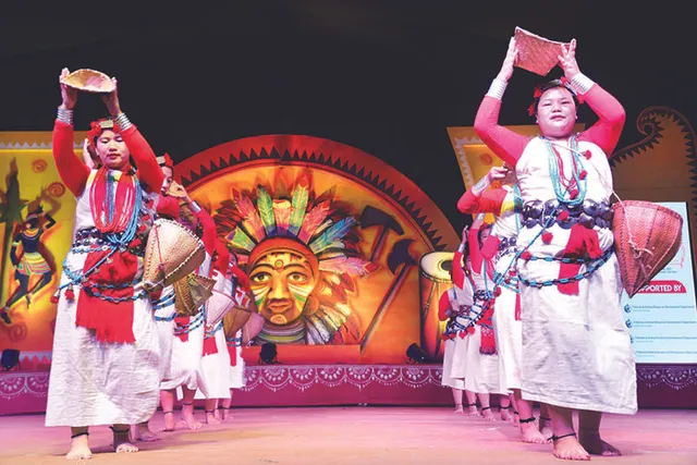 ଲୋକମେଳା ଓ କୃଷିମେଳାର ତୃତୀୟ ଦିନ: ଭାଙ୍ଗଡ଼ା, କାଲିବେଲିୟାରେ ଦୁଲୁକିଲା ମଞ୍ଚ