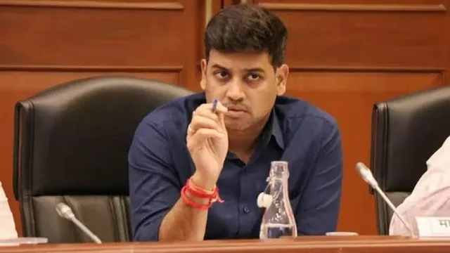 ଶିବସେନା-ବିଜେପି ମେଣ୍ଟରେ ‘ସ୍ବାର୍ଥପର ରାଜନୀତି’ ଚାଲିଛି: ଏକନାଥ ସିନ୍ଦେଙ୍କ ପୁଅ ଶ୍ରୀକାନ୍ତ