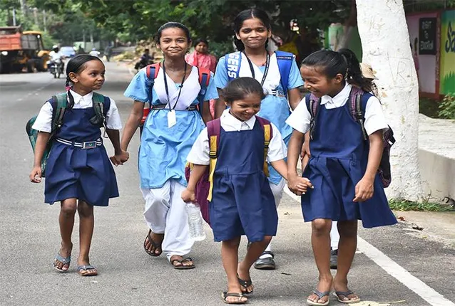 ଖୋର୍ଦ୍ଧା ଜିଲ୍ଲାରେ ଘାରିଲାଣି ଡ୍ରପ୍‌ଆଉଟ୍‌ ଚିନ୍ତା: ଅଧାପଢ଼ୁଆଙ୍କୁ ସ୍କୁଲକୁ ଆଣିବାର ପ୍ରୟାସ