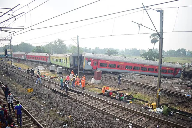 ୨୪ ଘଣ୍ଟା ପରେ ବି ଉଦ୍ଧାର କାର୍ଯ୍ୟ ଜାରି