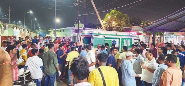 ଟ୍ରେନ ଦୁର୍ଘଟଣା: ଫୋକସ୍‌ରେ ଉଦ୍ଧାର କାର୍ଯ୍ୟ; ୩ ଏନ୍‌ଡିଆର୍‌ଏଫ୍‌, ୪ ଓଡ୍ରାଫ୍‌, ୧୫ରୁ ଅଧିକ ଅଗ୍ନିଶମ ଦଳ ନିୟୋଜିତ