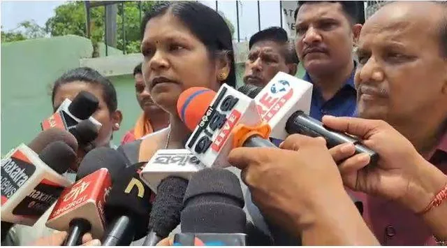 ବାଲେଶ୍ବର ଟ୍ରେନ୍‌ ଦୁର୍ଘଟଣା: ମନ୍ତ୍ରୀ ଟୁକୁନି ସାହୁ କହିଲେ- ଭଗବାନଙ୍କ ନିକଟରେ ଏତିକି ପ୍ରାର୍ଥନା ଯେ ଆଉ ମୃତକଙ୍କ ସଂଖ୍ୟା ନ ବଢ଼ୁ