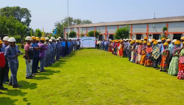 ପ୍ଲାଷ୍ଟିକ ଆମକୁ ମାରିବା ପୂର୍ବରୁ ପ୍ଲାଷ୍ଟିକକୁ ଆମେ ମାରିବାକୁ ପଡିବ