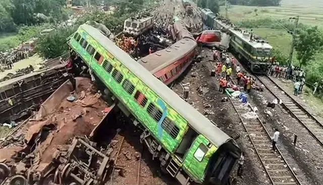 ଟ୍ରେନ ଦୁର୍ଘଟଣା: ଭଦ୍ରକ ଜିଲ୍ଲାର ୫ ଯାତ୍ରୀଙ୍କ ମୃତ୍ୟୁ