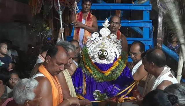 ଗୁଣ୍ଡିଚା ମନ୍ଦିରରେ ବିଜେକଲେ ପ୍ରଭୁ ଦଧିବାମନ