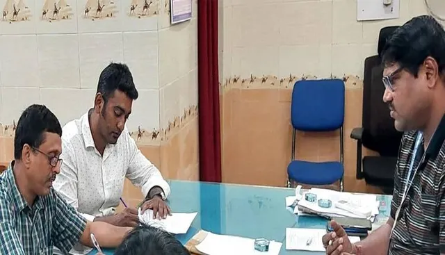 ଏମ୍‌କେସିଜି ସେଣ୍ଟ୍ରାଲ୍‌ ଗୋଦାମରୁ ଇଂଜେକ୍ସନ୍‌ ଚୋରି ଘଟଣା: ଯାଞ୍ଚ କମିଟିର ତଦନ୍ତ, କର୍ମଚାରୀଙ୍କ ବୟାନ ରେକର୍ଡ଼