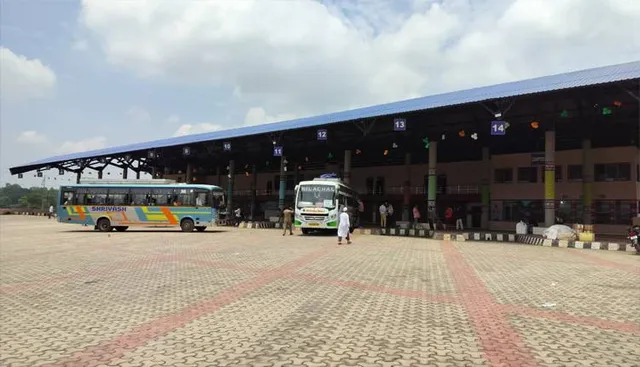 ନୂଆ ବସ୍‌ଷ୍ଟାଣ୍ଡରୁ ଗଡ଼ିଲା ବସ୍‌