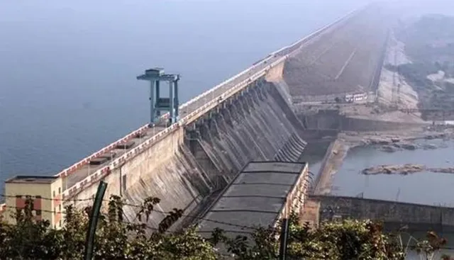 ଜମି ପ୍ରଦାନ ପ୍ରତିଶ୍ରୁତି , ଅନଶନ ଭାଙ୍ଗିଲେ ହୀରାକୁଦ ବିସ୍ଥାପିତ