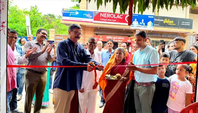 ଡାକ୍ତର ଦମ୍ପତିଙ୍କ ମହାନତା, ମାଗଣାରେ କରୁଛନ୍ତି ଚିକିତ୍ସା