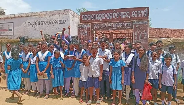 ଶିକ୍ଷକ ନିଯୁକ୍ତି ଦାବି, ସ୍କୁଲରେ ତାଲା ମାରିଲେ ଛାତ୍ରଛାତ୍ରୀ