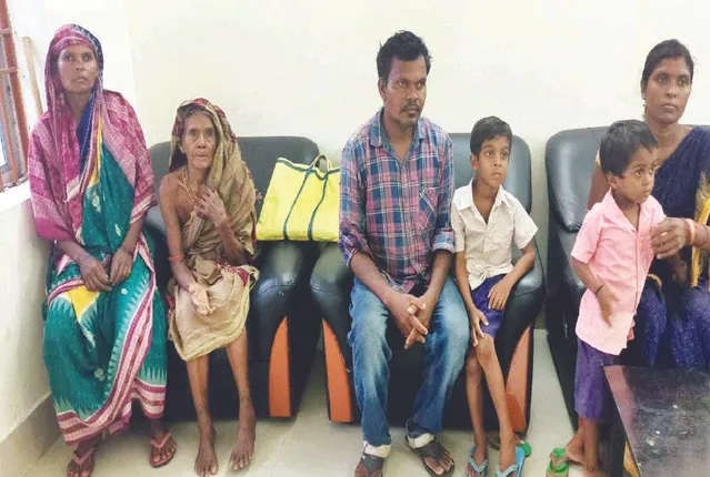 ଅନ୍ଧବିଶ୍ବାସର କୁପରିଣତି: ୧୪ ମାସ ଧରି ୩ ପରିବାର ଗାଁରୁ ବାସନ୍ଦ