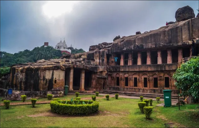 ଉଦୟଗିରି ଲାଇଟ୍‌ ଆଣ୍ଡ ସାଉଣ୍ଡ୍‌ ସୋ’ କେବେ? ଏଏସ୍‌ଆଇର ସର୍ତ୍ତମୂଳକ ଅନୁମତି ପରେ ମଧ୍ୟ ଆରମ୍ଭ ହୋଇ ପାରୁନି ସୋ’