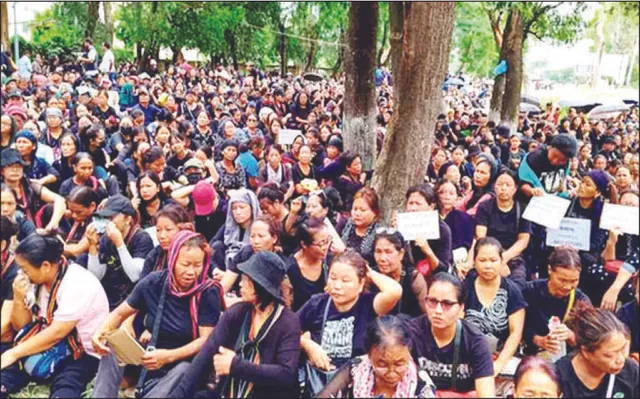 ମଣିପୁର ହିଂସା ନେଇ ରାଜନୀତି ତେଜିଲା: ଗୁଜବ, ମିଥ୍ୟା ଭିଡ଼ିଓ ଯୋଗୁଁ ହିଂସା ବଢ଼ୁଛି