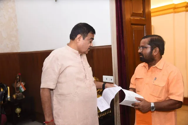 ଓଭରବ୍ରିଜ୍ ନିର୍ମାଣ ବାବିରେ କେନ୍ଦ୍ରମନ୍ତ୍ରୀଙ୍କୁ ଭେଟିଲେ ବିଜେପି ନେତା