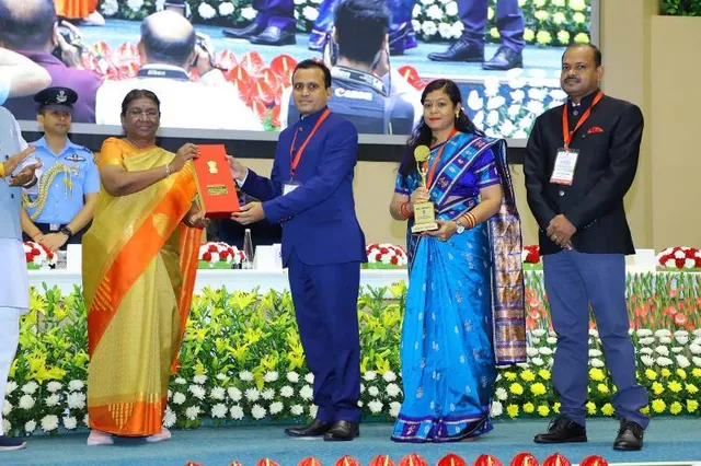 ଜମି ରେକର୍ଡ ଆଧୁନିକୀକରଣ ପାଇଁ ଭୂ-ସମ୍ମାନରେ ସମ୍ମାନିତ ହେଲା ଖୋର୍ଦ୍ଧା